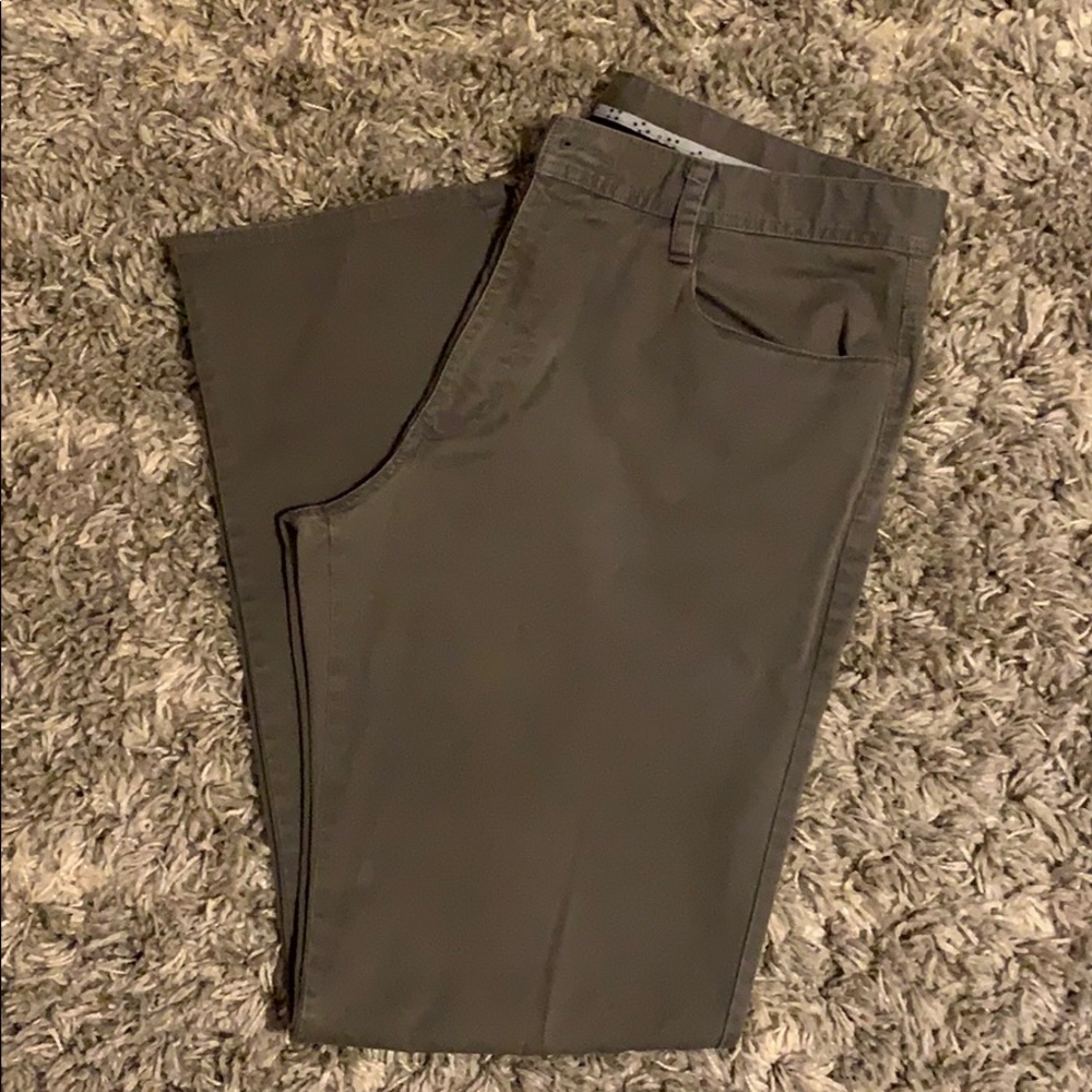 Perry Ellis Chinos